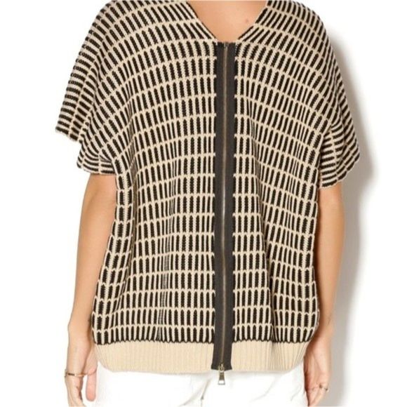 Free People Something Special Poncho - Picture 3 of 16